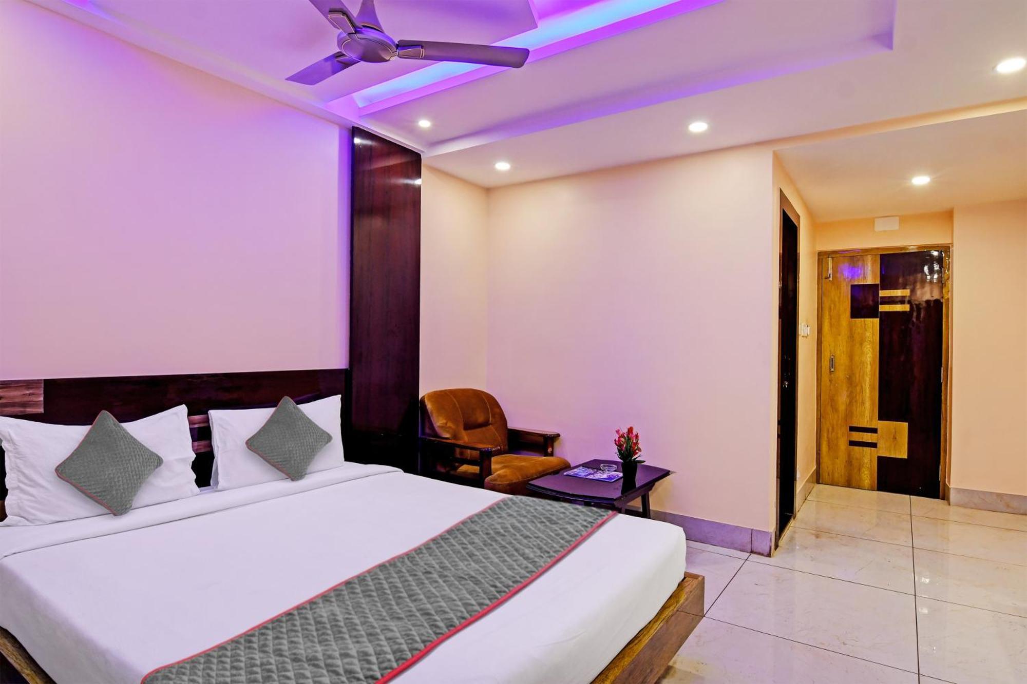 Townhouse The Grand Touch & The Royal Touch Hotel Digha  Buitenkant foto