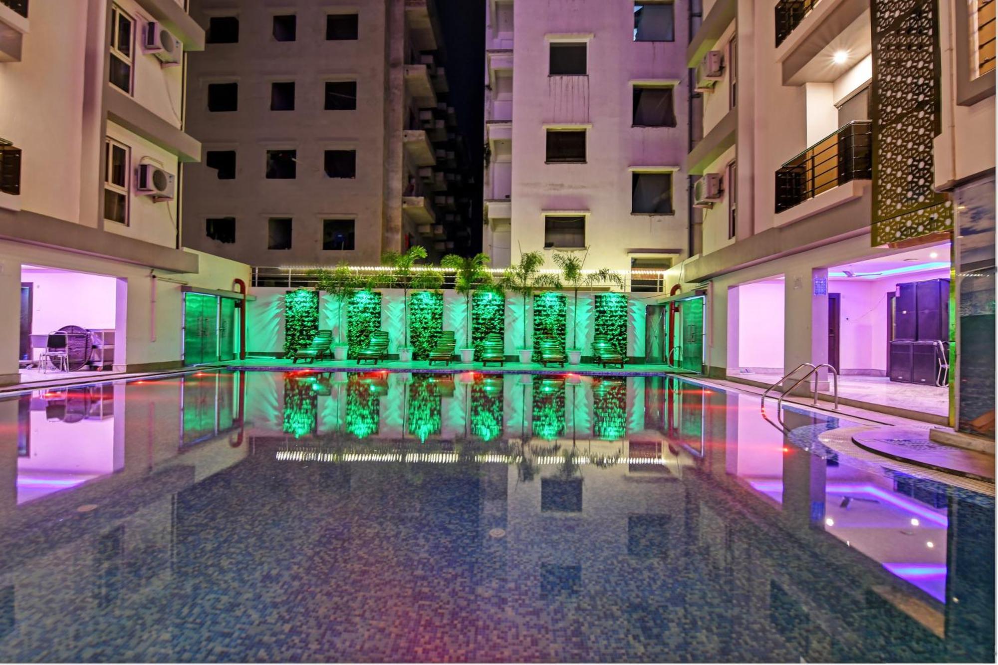 Townhouse The Grand Touch & The Royal Touch Hotel Digha  Buitenkant foto