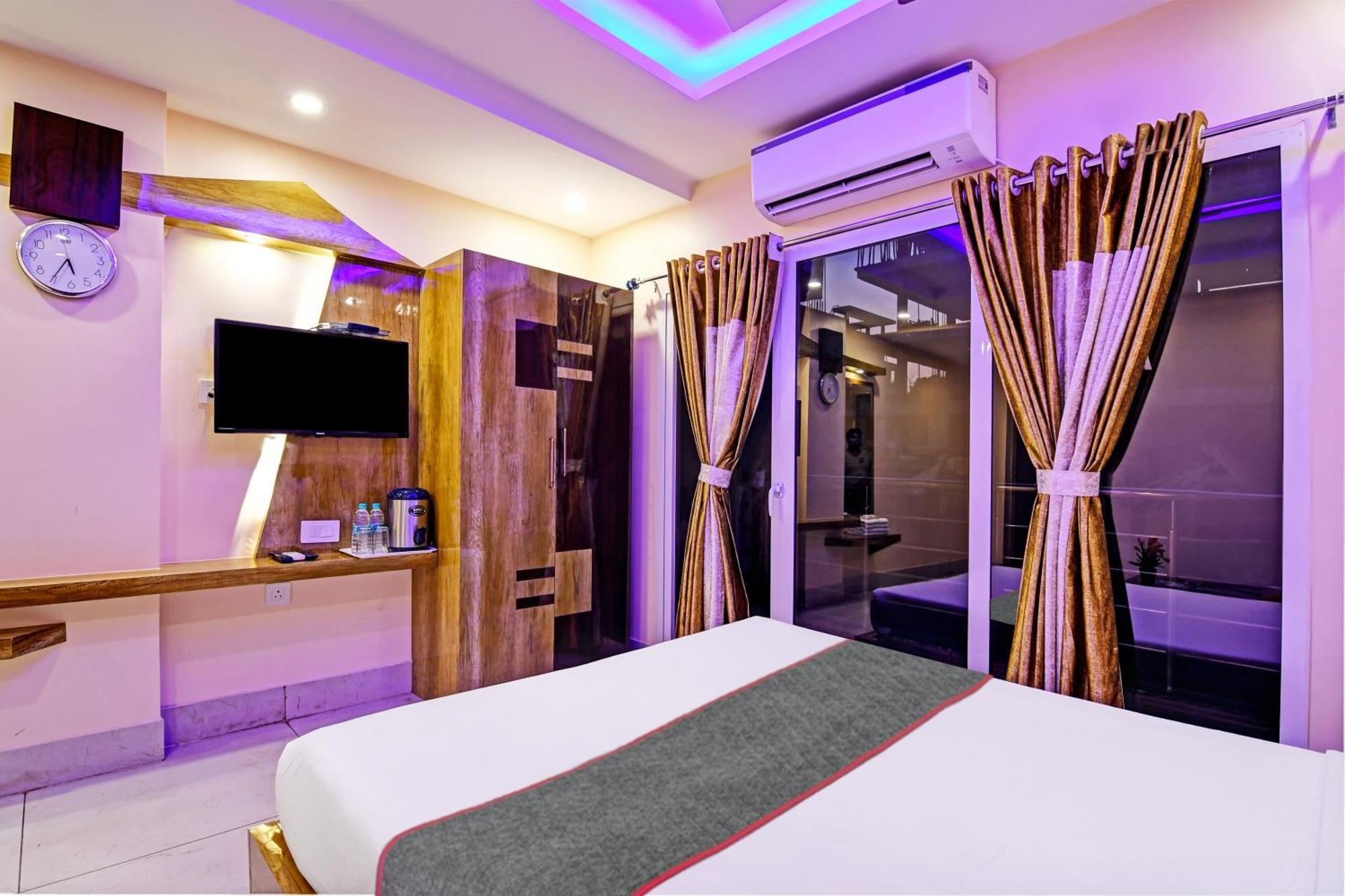 Townhouse The Grand Touch & The Royal Touch Hotel Digha  Buitenkant foto