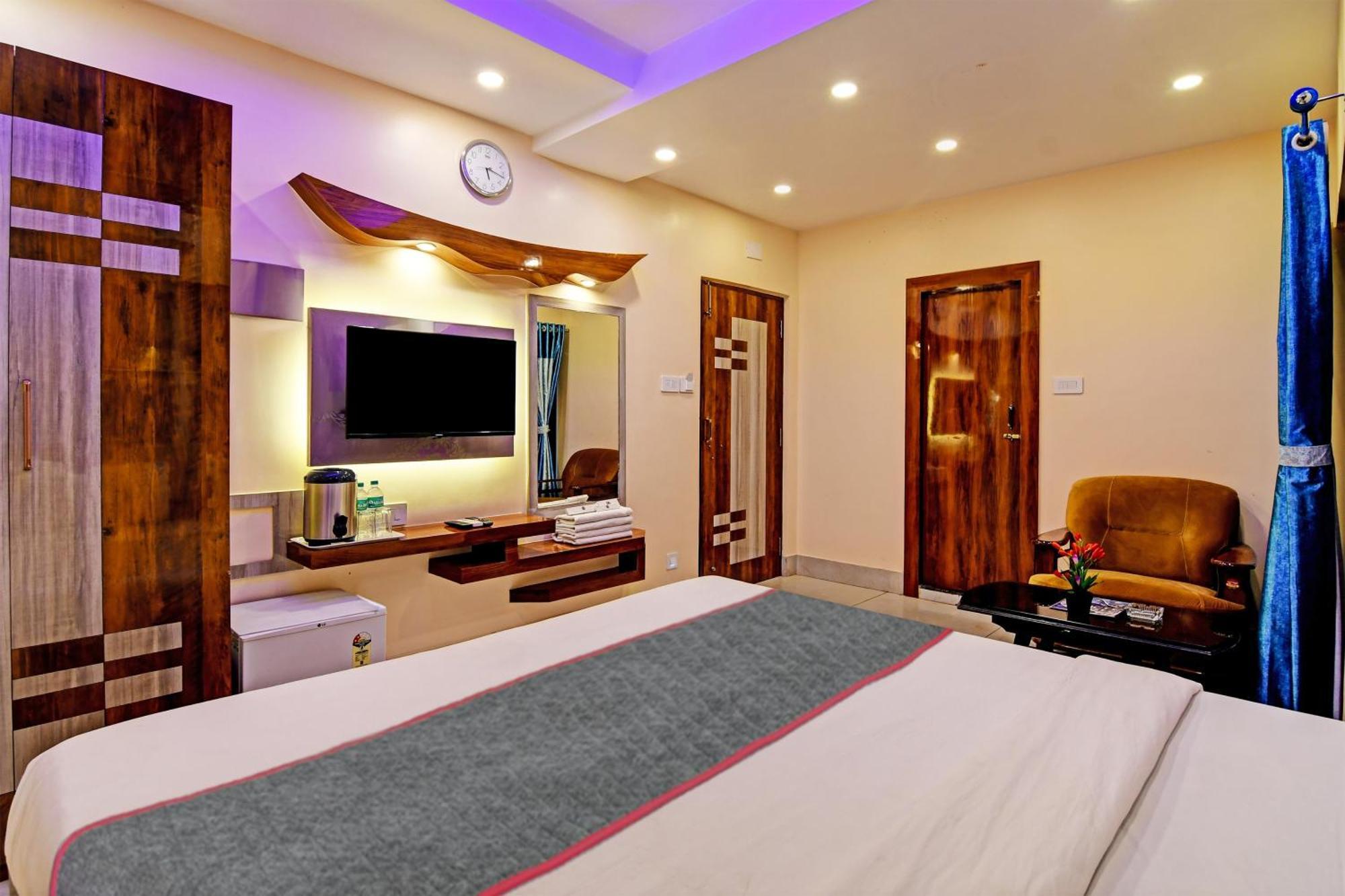 Townhouse The Grand Touch & The Royal Touch Hotel Digha  Buitenkant foto