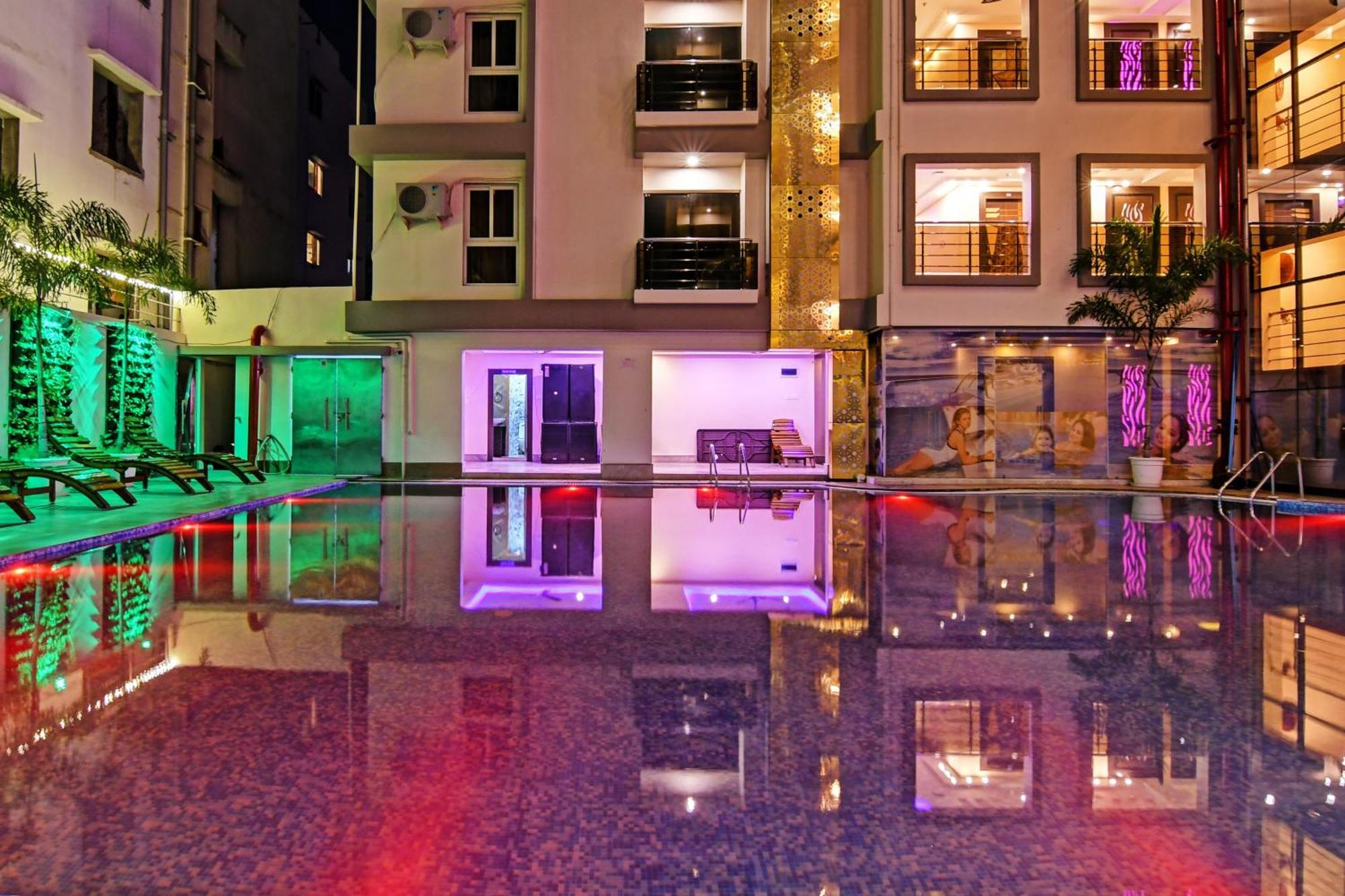 Townhouse The Grand Touch & The Royal Touch Hotel Digha  Buitenkant foto