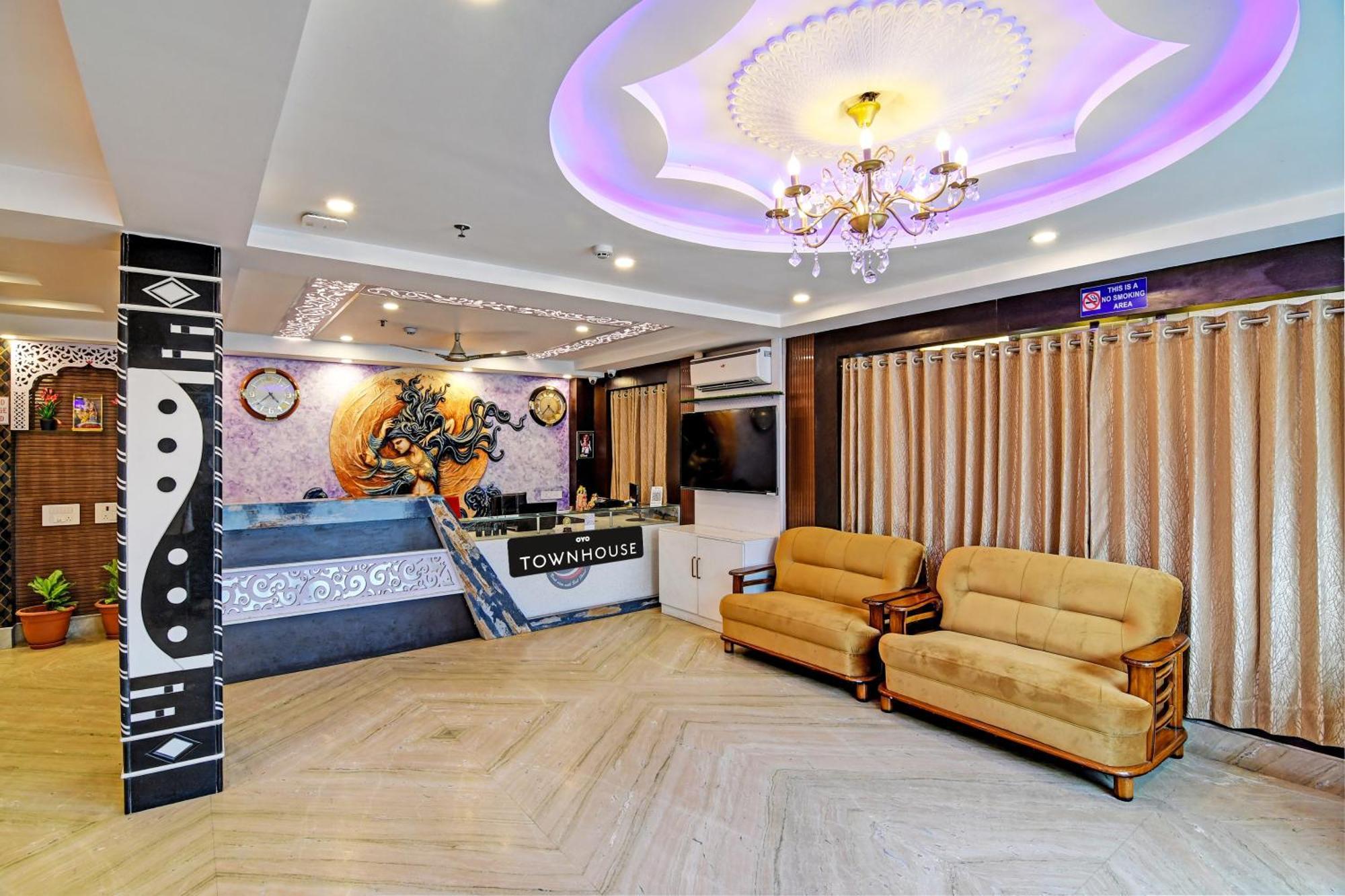 Townhouse The Grand Touch & The Royal Touch Hotel Digha  Buitenkant foto