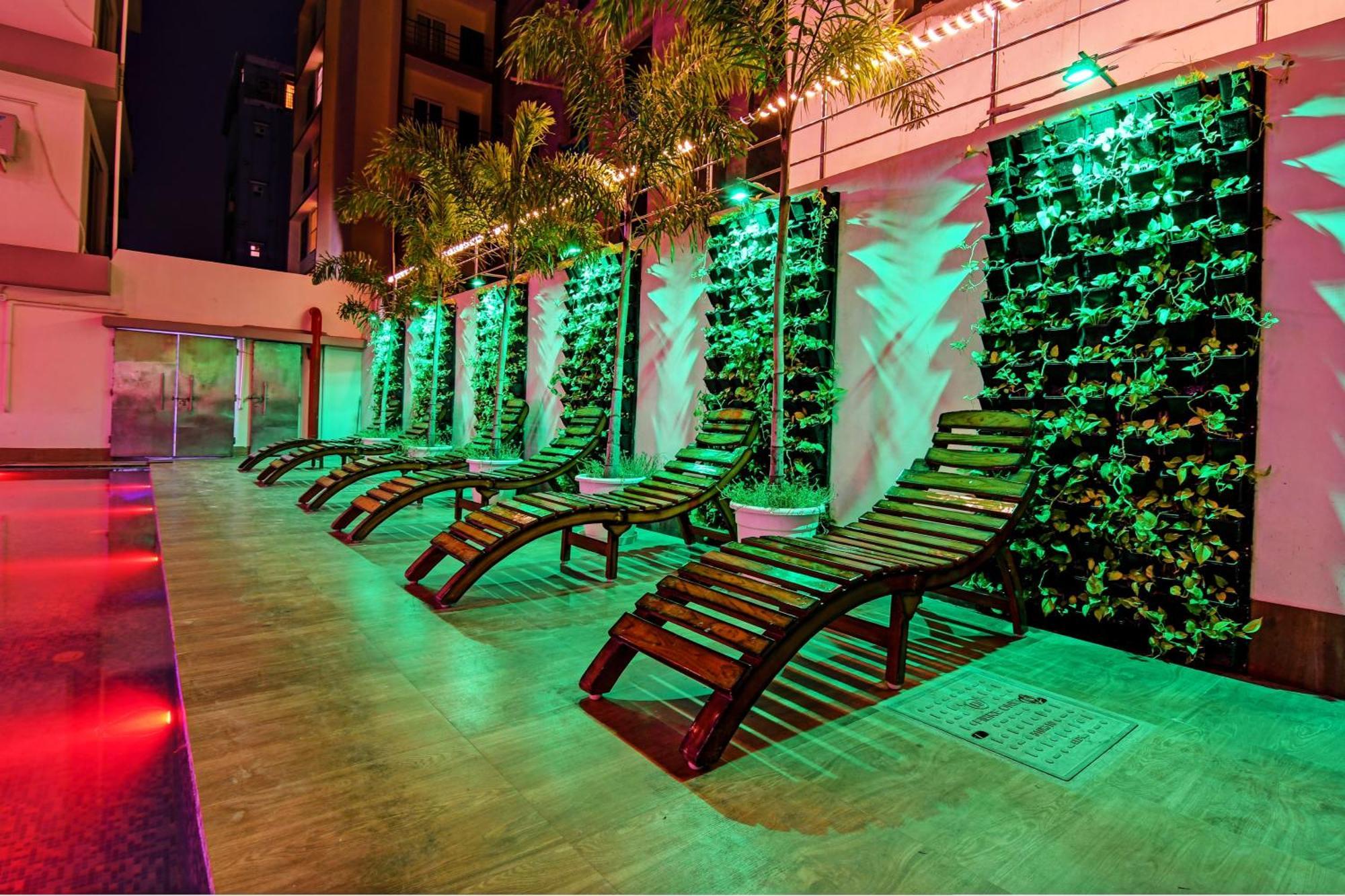 Townhouse The Grand Touch & The Royal Touch Hotel Digha  Buitenkant foto