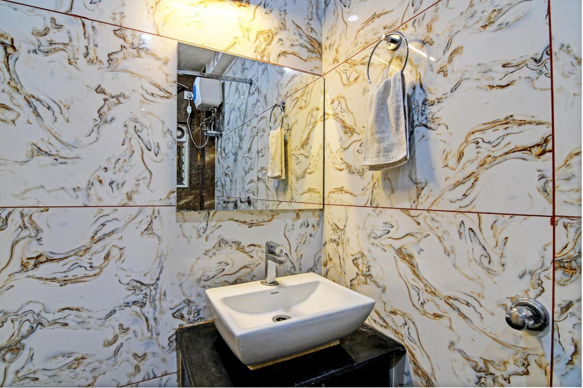 Townhouse The Grand Touch & The Royal Touch Hotel Digha  Buitenkant foto